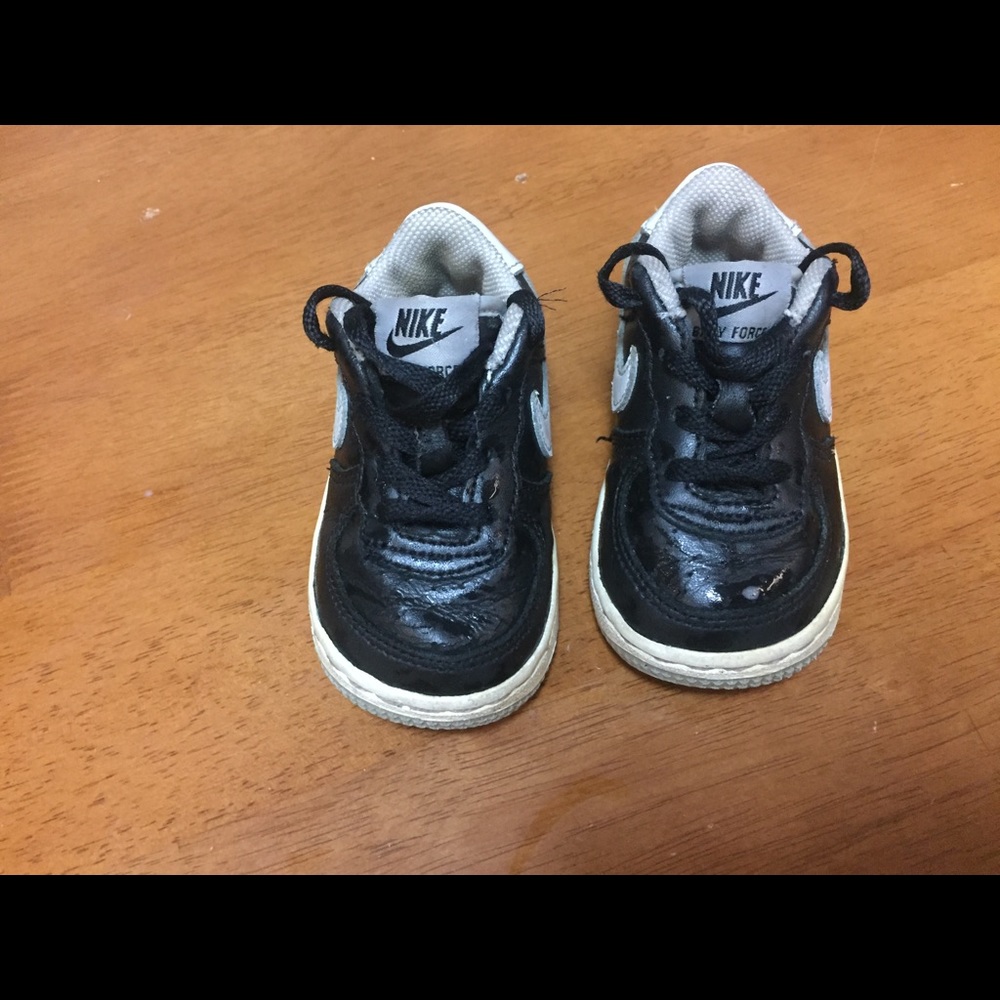 Little boy Nike’s - Picture 3 of 5